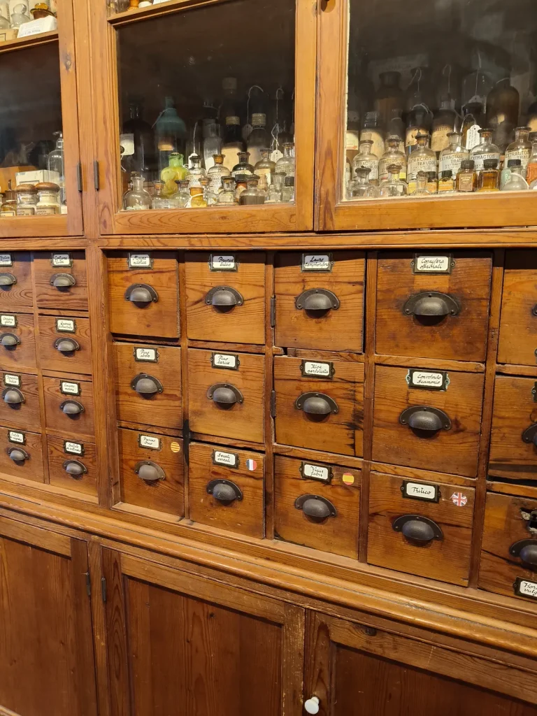 L’ancienne pharmacie de l’hôpital